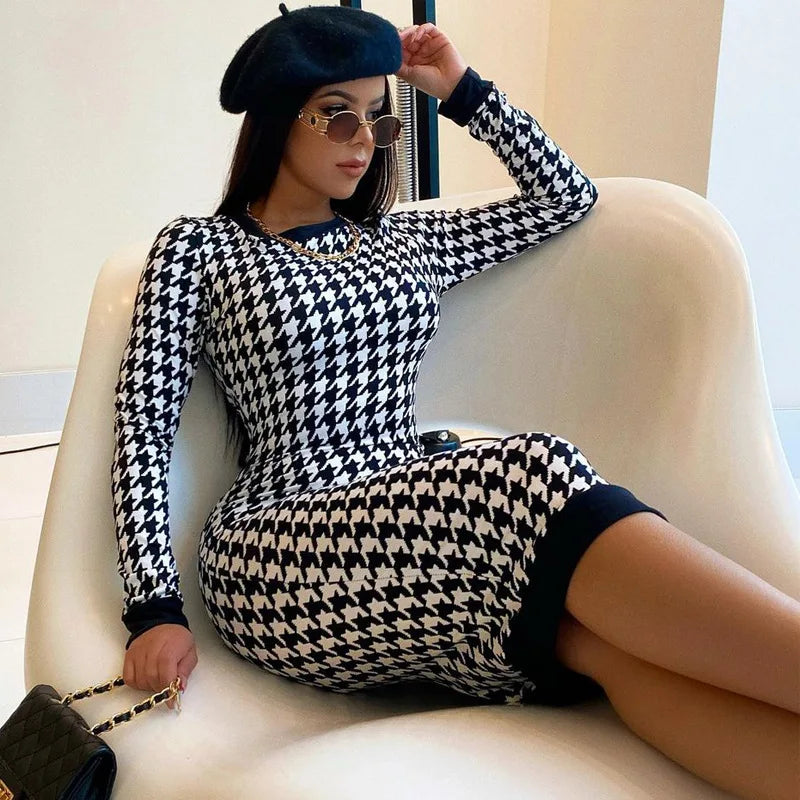 Elegant Houndstooth Print  Long Sleeve Midi Dress